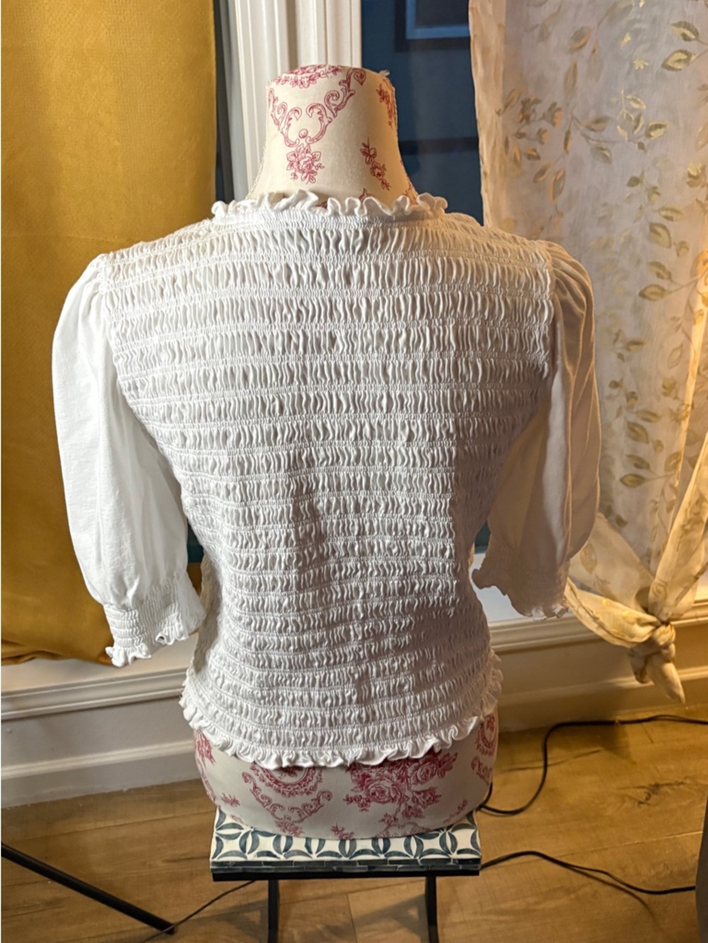 Veronica Beard Langston Smocked White Puff-Sleeve Women’s Top Sz L Coquette NWOT - Picture 3 of 7